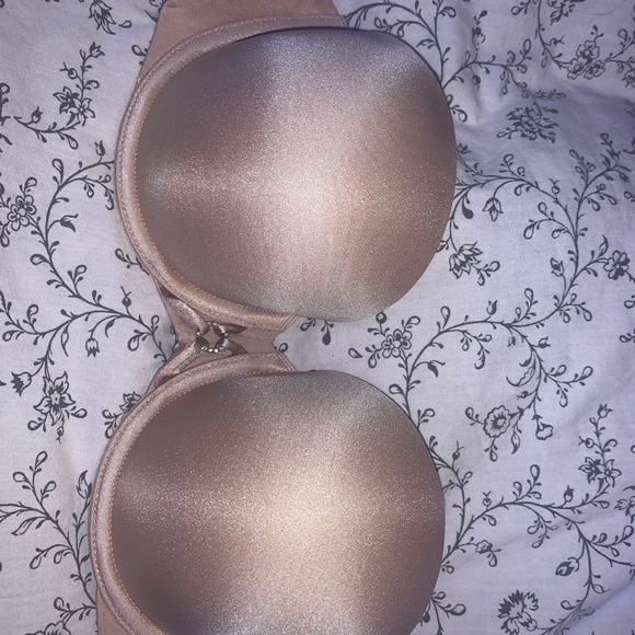 Strapless push up bra🦋